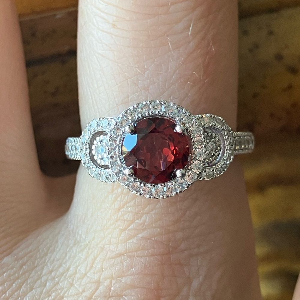 Natural Red Vermelho Garnet Sterling Silver Art Deco Ring Size 9